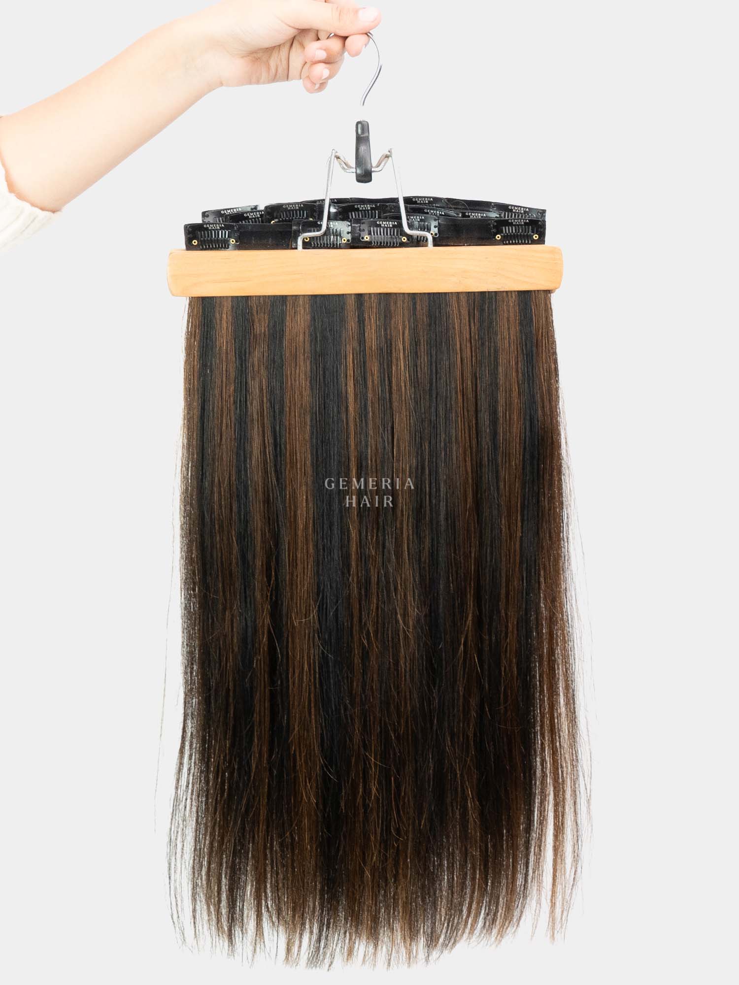 Dark Brown Balayage | Seamless | 7 Set Clip-In-Extensions
